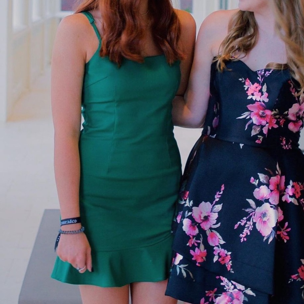 Elegant Ruffle Emerald Mini Dress Superdown